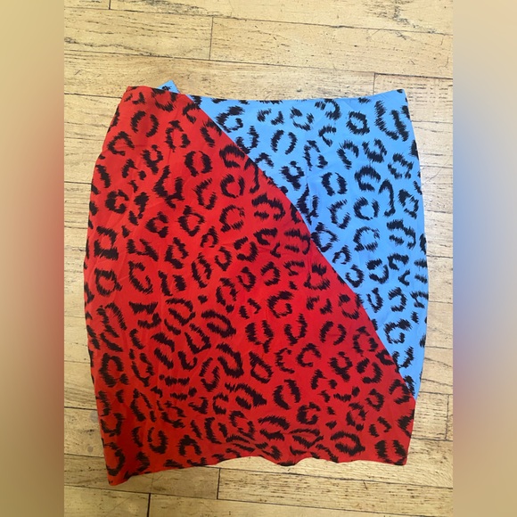 A.L.C. Gellar  skirt. Size 4. Ruffle. Animal print . Silk. - Picture 2 of 3